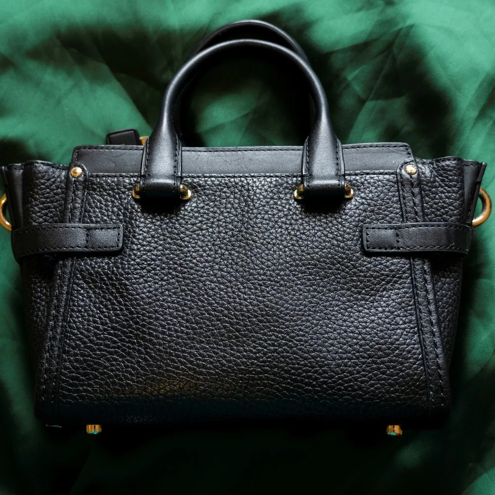 Coach Swagger Pebble Leather Black - Picture 2 of 11